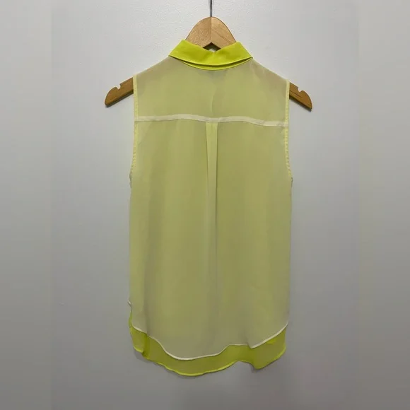 EXPRESS Yellow and White Sleeveless Blouse - Picture 2 of 4